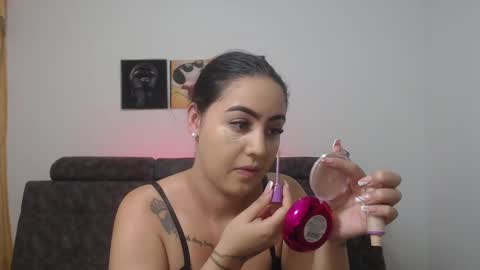  ALEJANDRO Y EMILY  online show from 03/01/25, 11:17