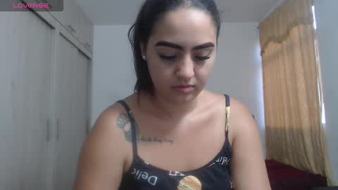  ALEJANDRO Y EMILY  online show from 10/04/25, 11:52