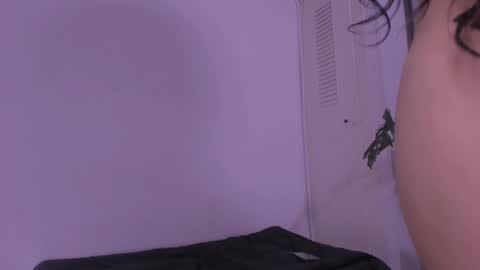 Snapshot of couple_sexxo chatting on 10/10/25, 02:54 Couple sexxo online show from 10/10/25, 02:54