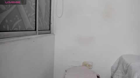 Snapshot of cowmarce chatting on 10/15/25, 12:00 Marce Online 1pm - 7pm gmt-5 online show from 10/15/25, 12:00