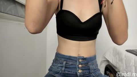 Snapshot of cowmarce chatting on 10/23/25, 11:57 Marce Online 1pm - 7pm gmt-5 online show from 10/23/25, 11:57