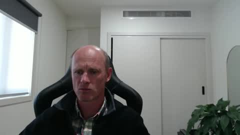 Snapshot of cptduckpants chatting on 11/19/25, 12:43 cptduckpants online show from 11/19/25, 12:43