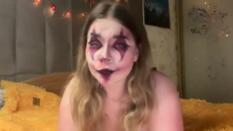 Elise online show from 10/31/25, 09:49