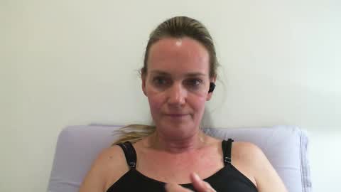 Anny online show from 01/22/25, 12:27