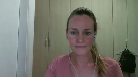 Anny online show from 01/22/25, 09:10