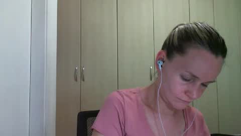 Anny online show from 02/11/25, 08:52