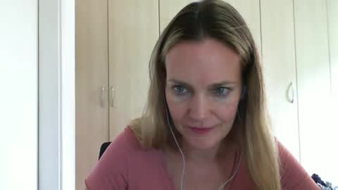 Anny online show from 02/13/25, 10:55