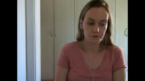 Anny online show from 03/04/25, 10:57