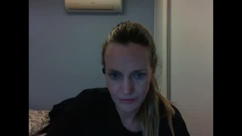 Anny online show from 09/25/25, 10:57