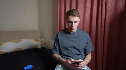 Alex online show from 10/12/25, 05:34