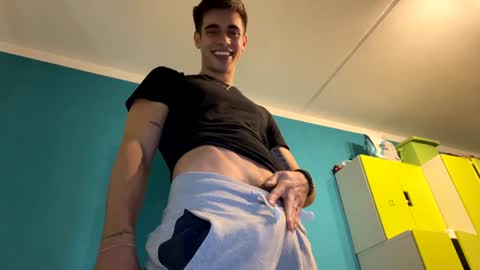 Snapshot of crazydickboy3 chatting on 12/18/24, 09:14 crazydickboy3 online show from 12/18/24, 09:14