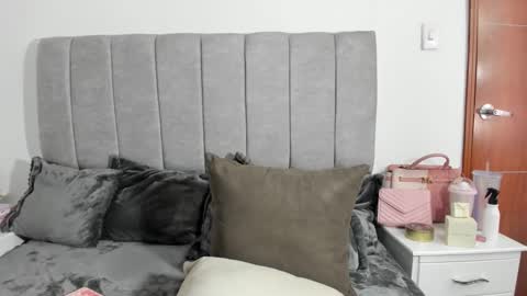 LAURA online show from 10/10/25, 08:41