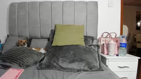 LAURA online show from 10/24/25, 08:27