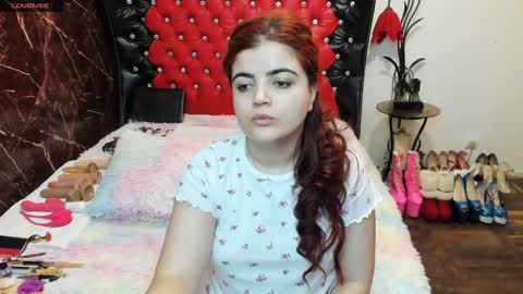 Snapshot of crazzy_pussy chatting on 02/02/25, 10:49 Ana online show from 02/02/25, 10:49