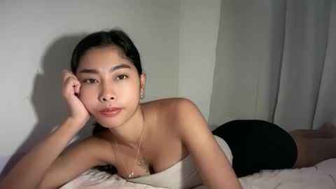 Snapshot of creamy_sexy chatting on 10/03/25, 06:32 mika online show from 10/03/25, 06:32