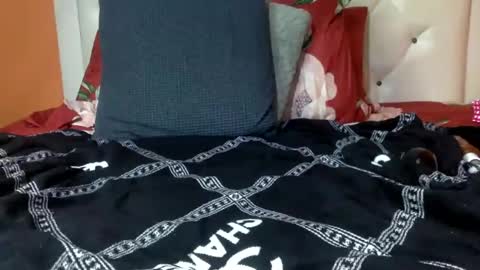 Snapshot of creamyamber chatting on 01/18/25, 01:52 KIM online show from 01/18/25, 01:52