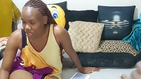 creamyhub online show from 09/20/25, 11:22