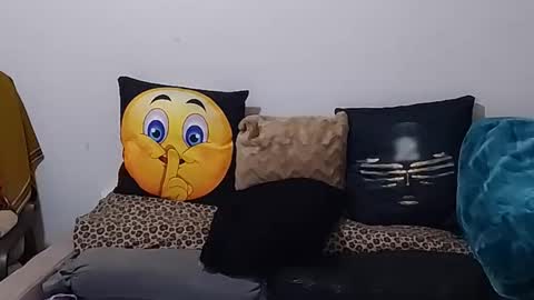 creamyhub online show from 10/12/25, 06:56