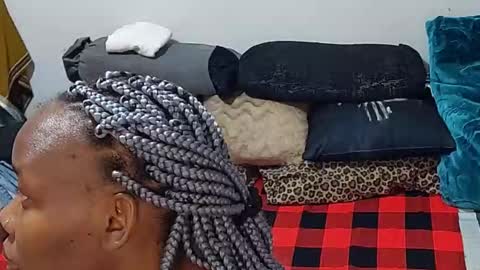 creamyhub online show from 10/18/25, 08:48