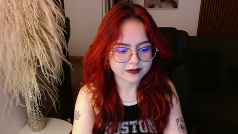 Snapshot of crimson_tati chatting on 12/10/24, 10:28 Tatiana online show from 12/10/24, 10:28