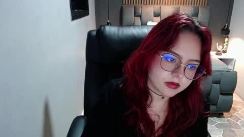 Snapshot of crimson_tati chatting on 12/11/24, 09:19 Tatiana online show from 12/11/24, 09:19