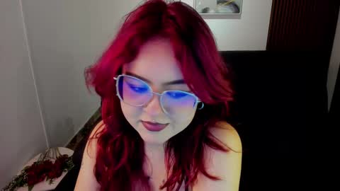Snapshot of crimson_tati chatting on 09/10/25, 04:34 Tatiana online show from 09/10/25, 04:34