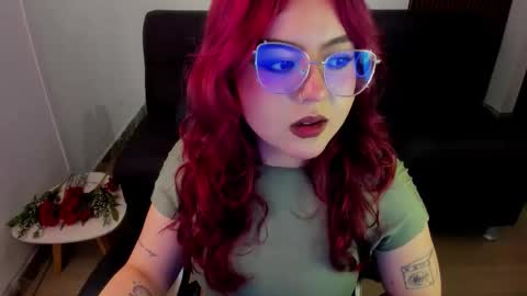 Snapshot of crimson_tati chatting on 09/13/25, 06:35 Tatiana online show from 09/13/25, 06:35