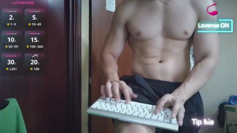 cris2428 online show from 10/29/25, 10:11