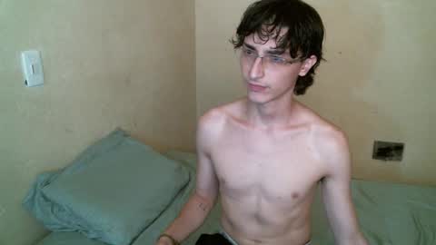 Snapshot of criss_420 chatting on 09/24/25, 03:37 criss_420 online show from 09/24/25, 03:37