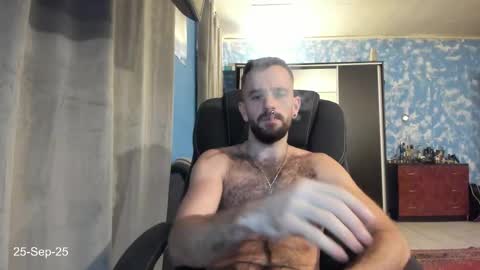 Snapshot of crissstud chatting on 09/25/25, 05:44 Criss online show from 09/25/25, 05:44