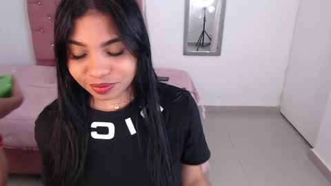 Snapshot of cristal_fox3 chatting on 01/25/25, 12:16 cristal online show from 01/25/25, 12:16