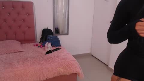 Snapshot of cristal_fox3 chatting on 02/04/25, 12:11 cristal online show from 02/04/25, 12:11