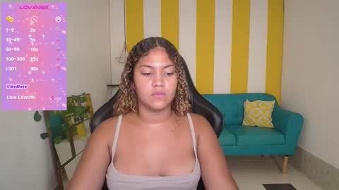 Snapshot of cristal_war chatting on 10/25/25, 11:32 Cristal online show from 10/25/25, 11:32