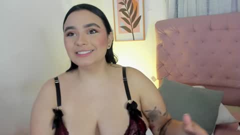Snapshot of cristalcutte_ chatting on 01/07/25, 12:09 Cristal Cute online show from 01/07/25, 12:09