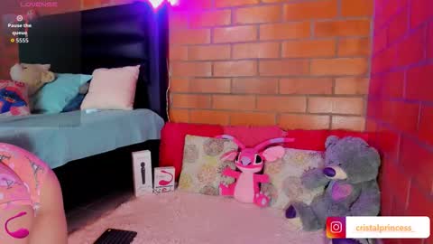 Cristal  online show from 10/28/25, 11:07