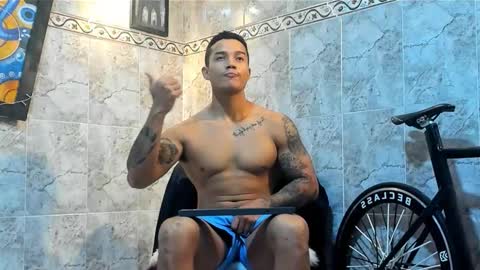 Snapshot of cristiannogabbana chatting on 10/12/25, 04:22 Cristiano Gabana online show from 10/12/25, 04:22