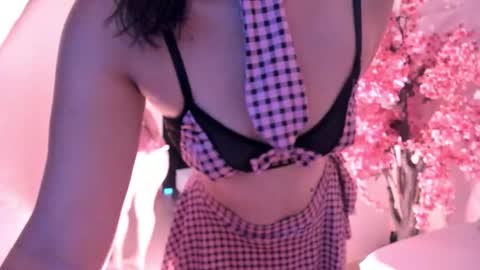 Snapshot of cristina_gallardo chatting on 09/17/25, 12:29 C R I S T I N A online show from 09/17/25, 12:29