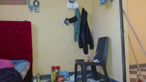 Snapshot of cristinamontiel74 chatting on 01/19/25, 03:42 cristinamontiel74 online show from 01/19/25, 03:42