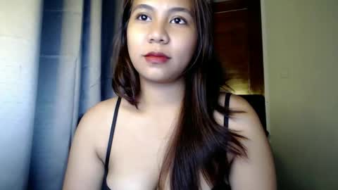 Snapshot of cristinavalerie chatting on 10/26/25, 10:04 Cristina Valerie online show from 10/26/25, 10:04