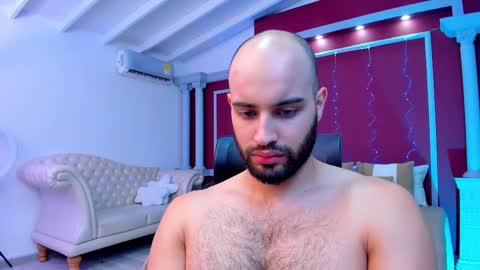 Cristobal Alzate online show from 02/13/25, 02:20
