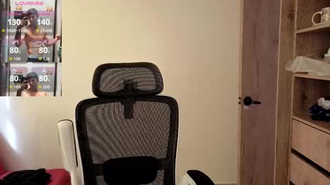 cristopher23  online show from 10/14/25, 01:56