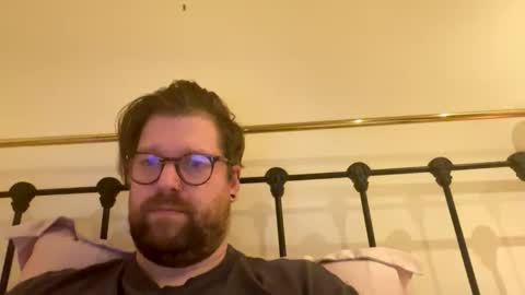 crouchendtiger online show from 10/17/25, 11:40