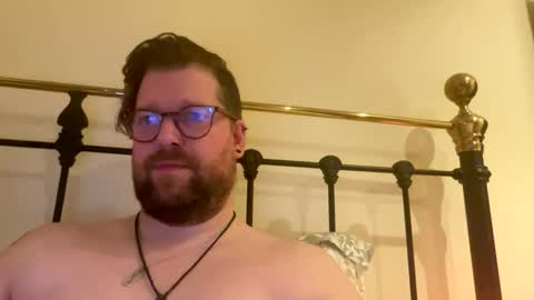 crouchendtiger online show from 11/21/25, 12:43