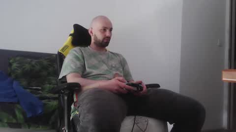 Snapshot of crucifyme2 chatting on 03/01/25, 03:16 crucifyme2 online show from 03/01/25, 03:16