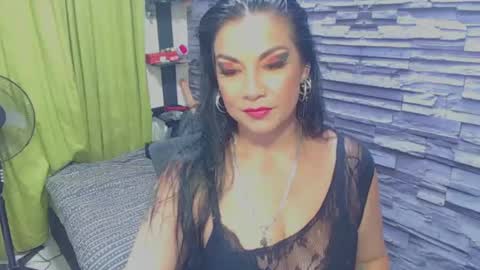 Snapshot of cruela_deviil chatting on 02/26/25, 11:48 cruela_deviil online show from 02/26/25, 11:48