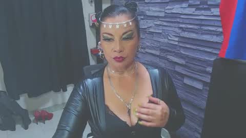 Snapshot of cruela_deviil chatting on 09/12/25, 01:17 cruela_deviil online show from 09/12/25, 01:17