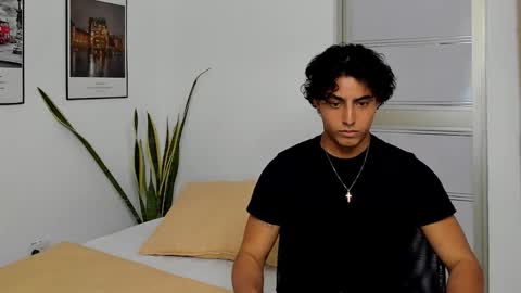 Snapshot of cruz_fernandez chatting on 11/11/25, 09:37 cruz_fernandez online show from 11/11/25, 09:37