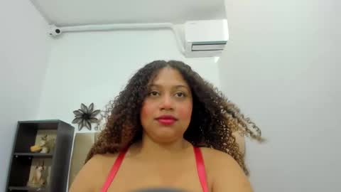 crystal_butterfly1 online show from 02/16/25, 02:43