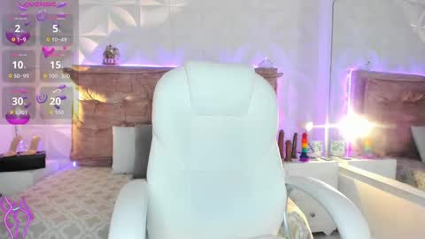 Snapshot of crystal_star16 chatting on 09/18/25, 09:17 Chris online show from 09/18/25, 09:17