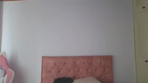 Snapshot of crystal_starx chatting on 10/13/25, 03:45 Crystal Blaze online show from 10/13/25, 03:45